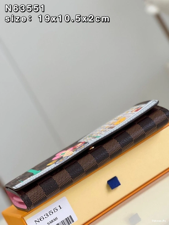 Vuitton SARAH Louis WALLET 0111